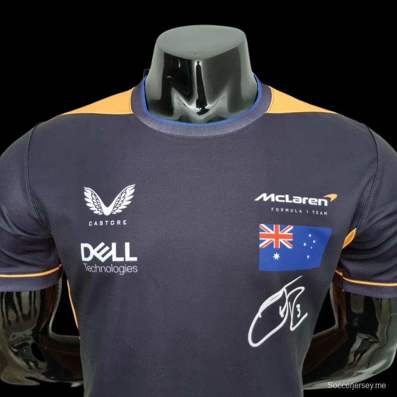 2022 فورمولا 1 2022 فورمولا 1؛ ماكلارين كرو برقبة عنق عنق
