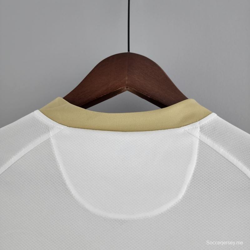 قميص مانشستر يونايتد القديم 06/07 خارج الديار لمانشستر يونايتد
