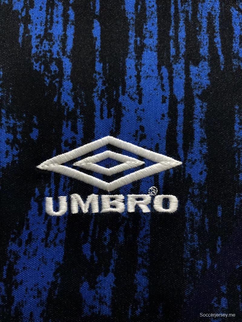 قميص كرة القدم القديم 92/93 لمانشستر يونايتد خارج أرضه
