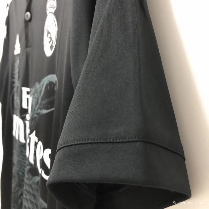 قميص كرة قدم ريترو 14/15 ريال مدريد الثالث دراجون أسود اللون أسود اللون

