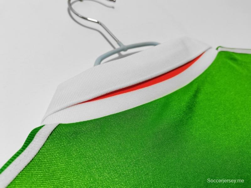 قميص أيرلندا القديم 1988/90 قميص أيرلندا القديم لكرة القدم المحلي
