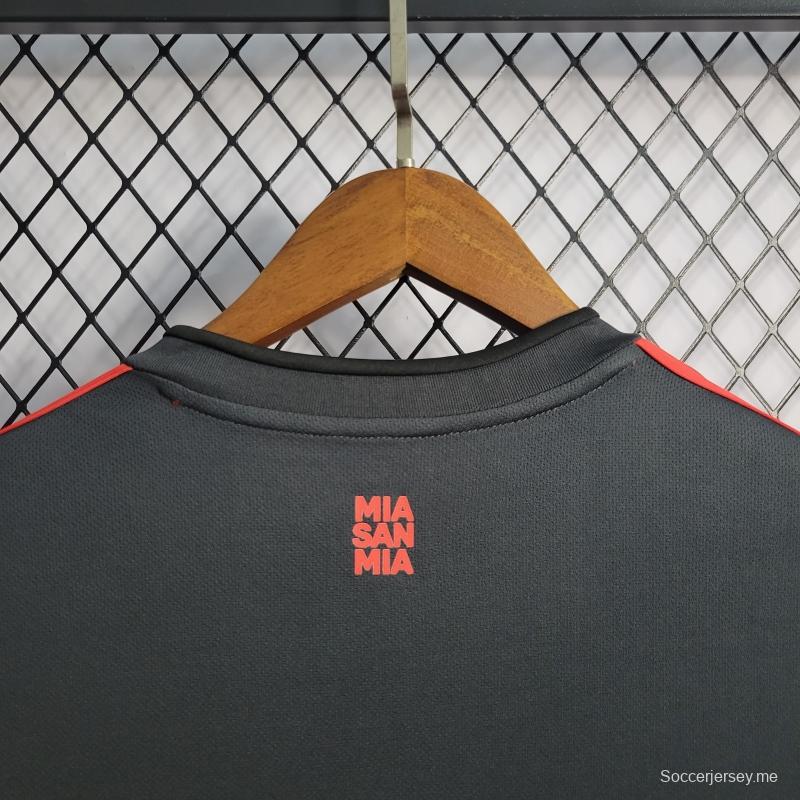 22/23 قميص فريق بايرن ميونيخ الثالث لكرة القدم
