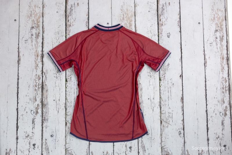 قميص كرة قدم ريترو إنجلترا 2002 قابل للانعكاس (أحمر/بحري)
