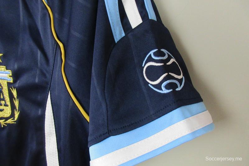 قميص أرجنتيني أزرق اللون أزرق عتيق موديل 2006
