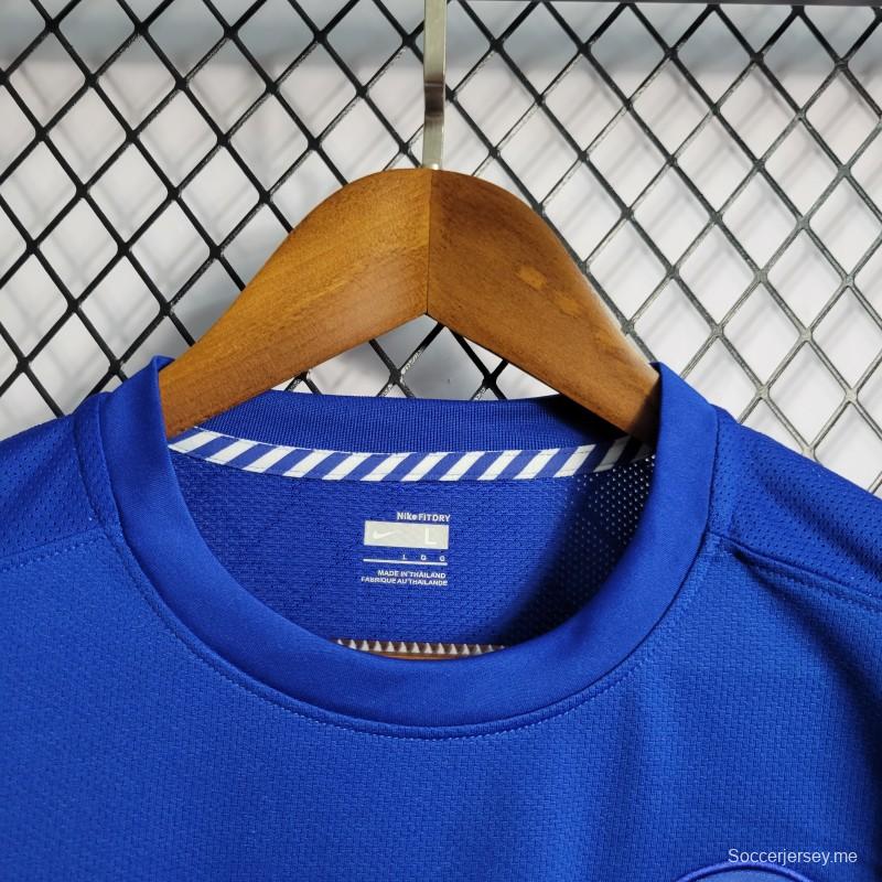 القميص الأزرق الثالث لمانشستر يونايتد 2008/09 ريترو 08/09 مانشستر يونايتد الثالث
