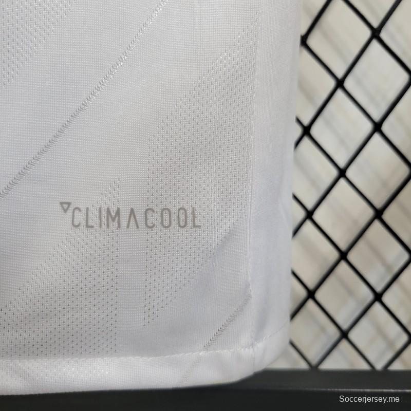 قميص ريترو بأكمام طويلة 17/18 ريال مدريد بأكمام طويلة
