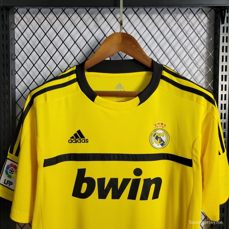 قميص حارس مرمى أصفر ريترو 2011/12 ريال مدريد القديم
