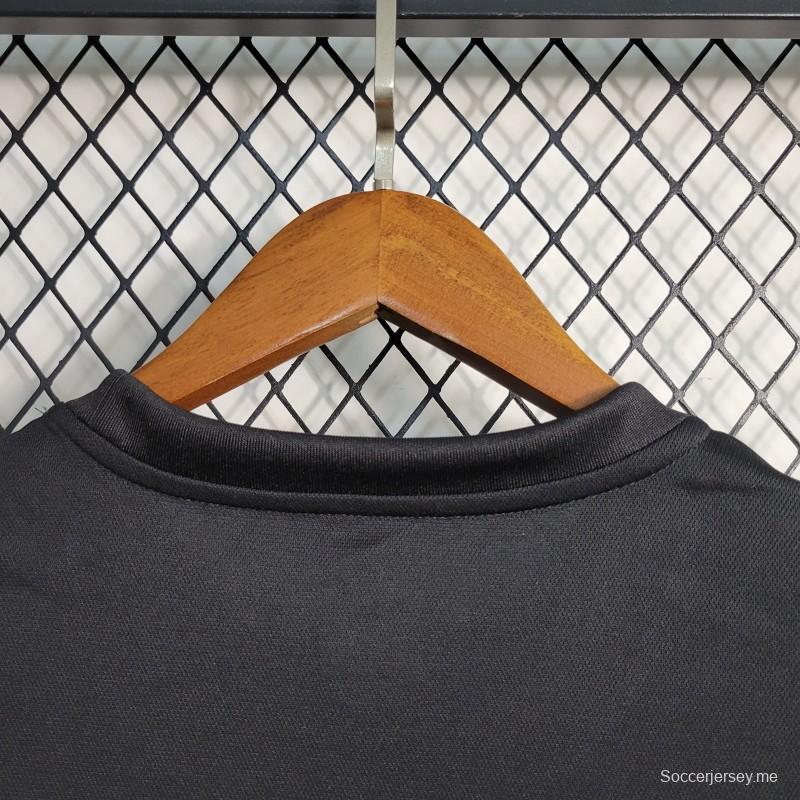 قميص ريترو 17-18 ريال مدريد خارجي أسود اللون أسود عتيق
