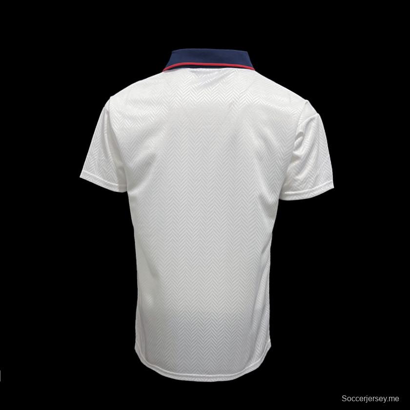 قميص كرة قدم عتيق 94/95 إنجلترا على أرضه
