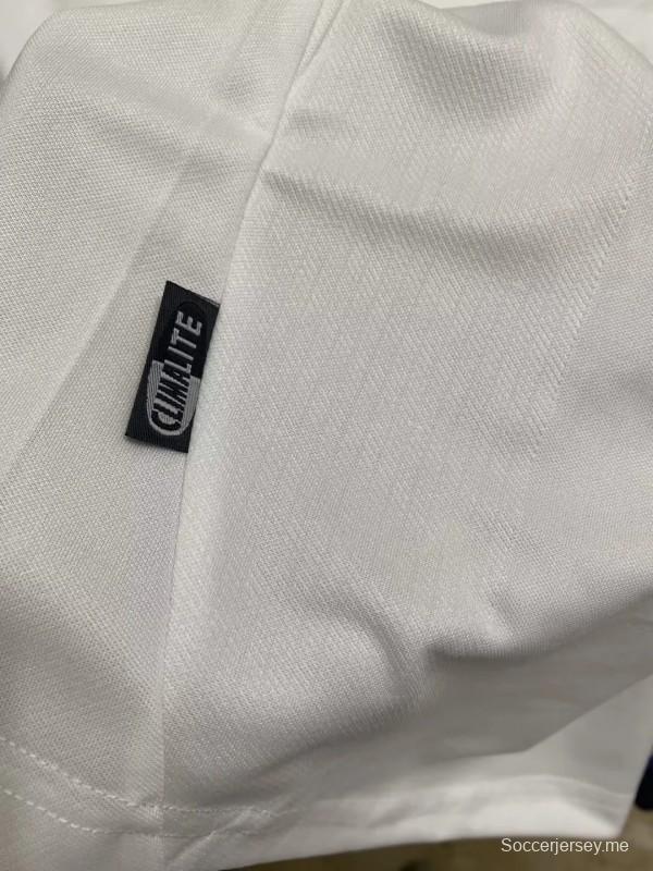 نسخة ريترو 01/02 قميص ريال مدريد الرجعية 01/02 نسخة الدوري مع الراعي
