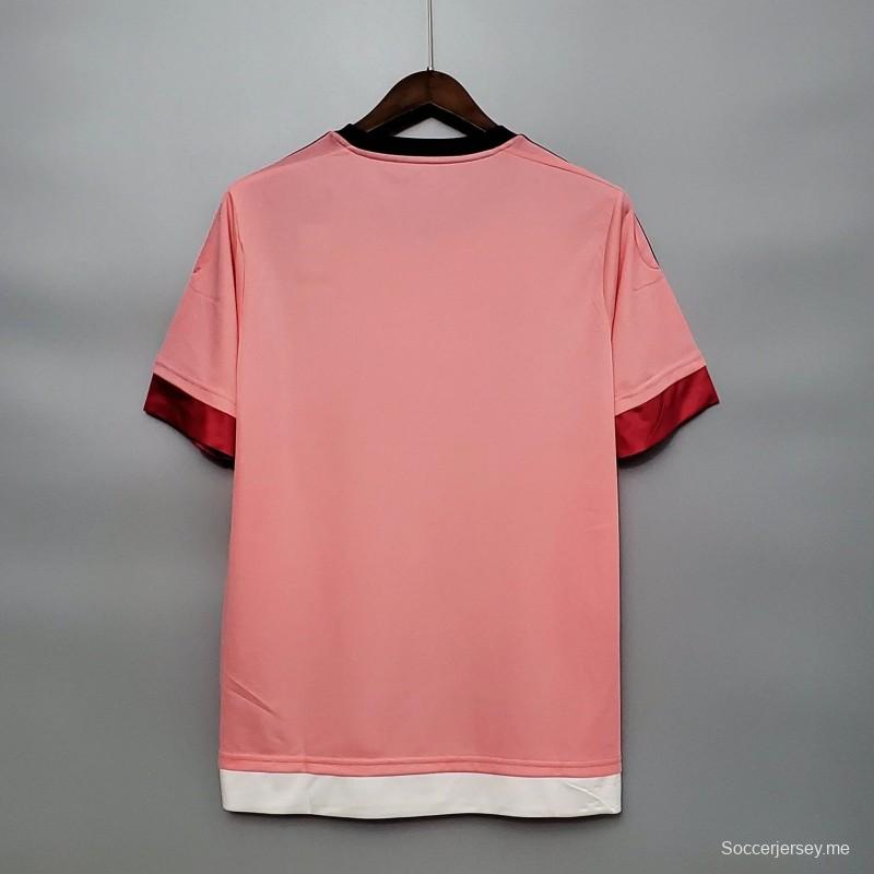 قميص يوفنتوس 15/16 ريترو 15/16 ذهاباً وإياباً وردي اللون الوردي
