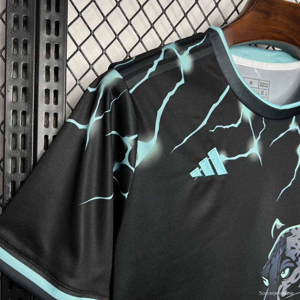 2024/25 قميص ريال مدريد 2024/25 إصدار خاص باللونين الأسود والأخضر
