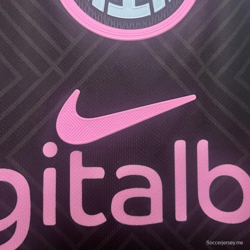 24/25 إنتر ميلان أسود مع قميص أسود مع قميص أفعى وردي اللون