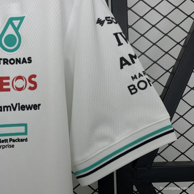 تي شيرت فورمولا 2025 فورمولا 1 AMG أبيض