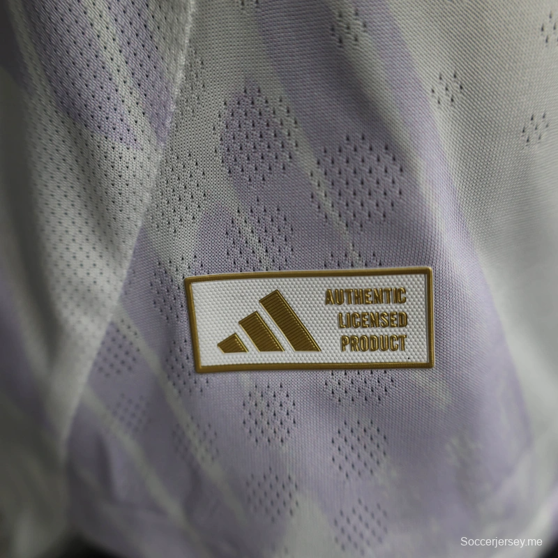 نسخة اللاعب 25/26 مانشستر يونايتد ذهاباً وإياباً