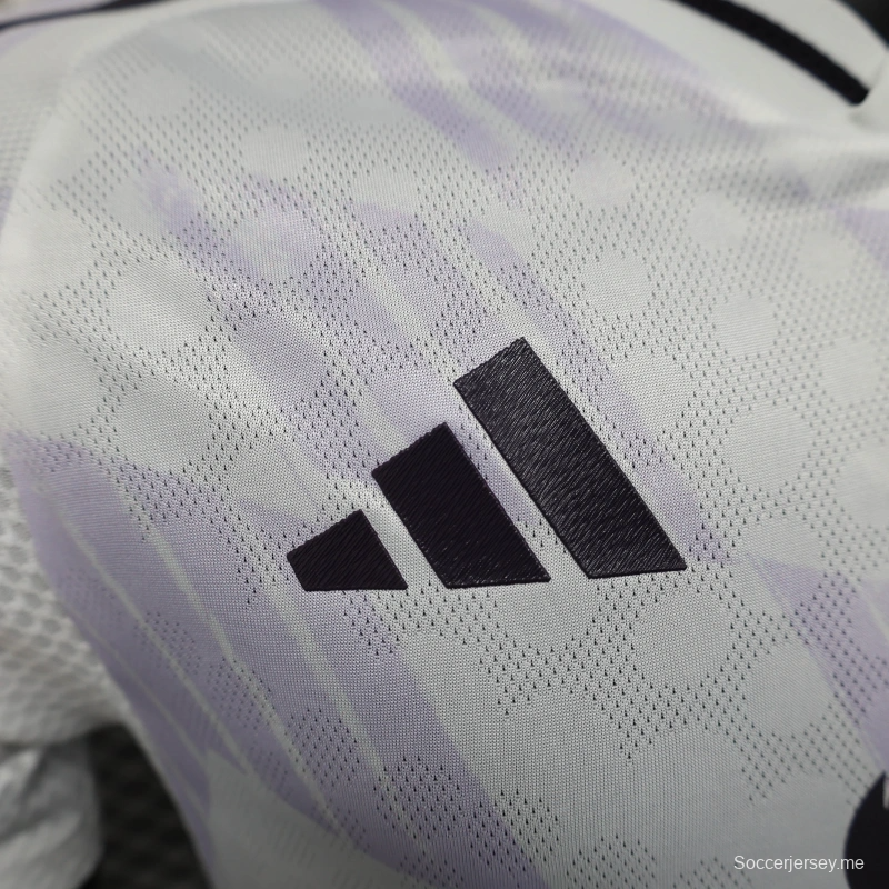 نسخة اللاعب 25/26 مانشستر يونايتد ذهاباً وإياباً