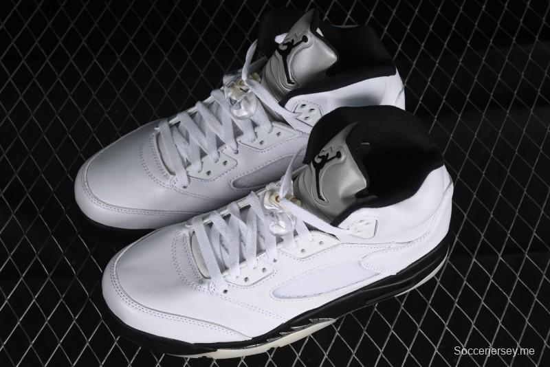 Nike Air Jordan 5 Retro Basketball Shoes in White/Silver/Black - DD0587-110