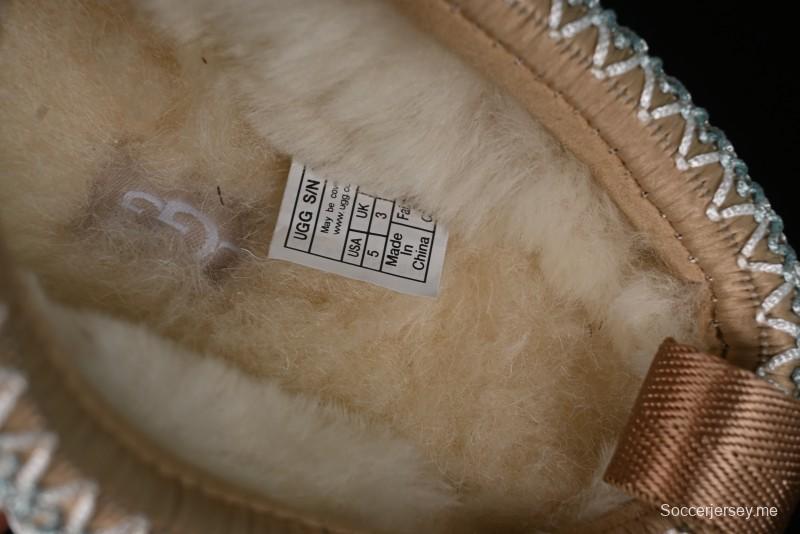 UGG Tazz 5cm Classic Platform Snow Boots with TREADLITE Outsole - 1122553