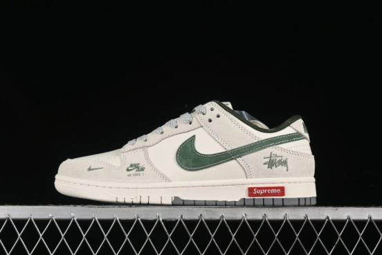Nike SB Dunk Low Supreme x Stussy Triple Collaboration - Off White Green Swoosh Anniversary Custom Low-Top Casual Sneakers - SJ2068-303