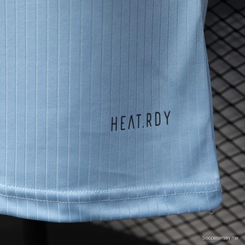 إصدار اللاعب 2025 ألمانيا الذكرى 125 للذكرى السنوية الـ 125 لألمانيا أزرق فاتح مع قميص أديداس بتصميم ريترو