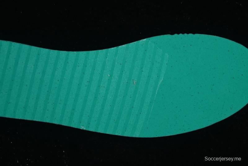 Nike Air Jordan 4 Remastered AJ4 Retro Sneakers in White Green with Gum Sole - FQ7939-103