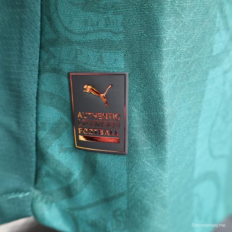 إصدار اللاعب 25/26 قميص بليموث هوم جيرسي بليموث 25/26 أرجايل أخضر مع تصميم شعار بوما