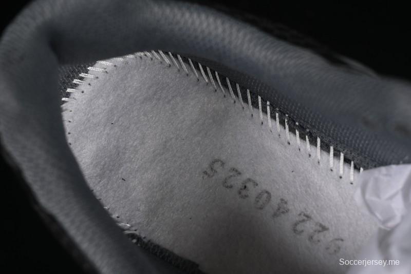 حذاء الجري الكاجوال الكاجوال GEL-1130 من اسيكس تايجر GEL-1130 ذو الكعب المنخفض بتصميم خارجي وتوسيد جل - 1201A906-001