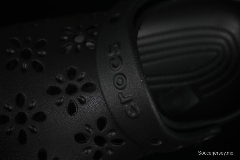 صندل كروكس كلاسيك كلوغ الشاطئي ثنائي الاتجاه ذو فتحات تهوية - B.D4