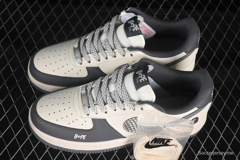 حذاء نايك اير فورس 1 '07 المنخفض من نايك اير فورس 1 '07 من بابي سنيكرز سنيكرز سوش ستار سووش كاجوال - XS1958-570