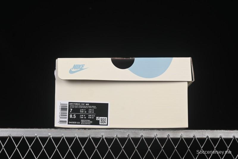 حذاء نايك اير فورس 1'07 منخفض "جرين لوف" 520 إصدار محدود كاجوال بتصميم قلب أخضر صغير - DH2920-111