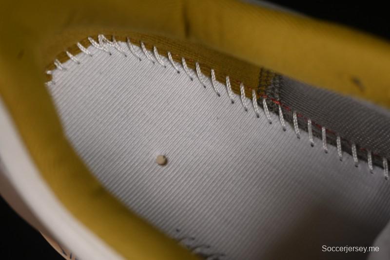 حذاء الجري زوم فلاي 6 من نايك زوم فلاي 6 خفيف الوزن للغاية مع رغوة رياكت فوم وطبق من ألياف الكربون - HV4366-072