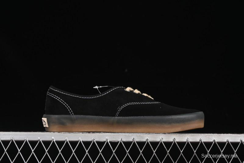 حذاء رياضي بريميوم أوثنتيك ريترو من فانس بنعل مطاطي شفاف - VN000CRCRQ6RJ