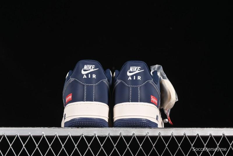 حذاء نايك اير فورس 1 '07 منخفض سوبريم سوبريم بالتعاون مع نايك باللون الرمادي والأزرق الكاجوال - HH7518-054