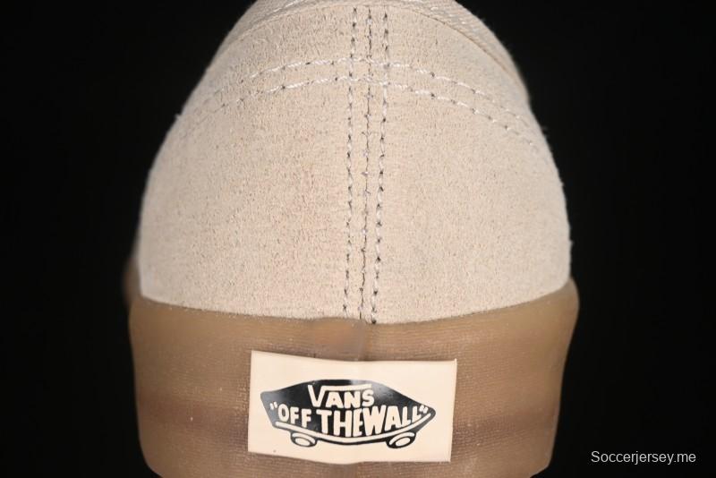 حذاء رياضي بريميوم اوثنتيك ريترو من فانس بنعل مطاطي شفاف - VN000CRCRQBYS