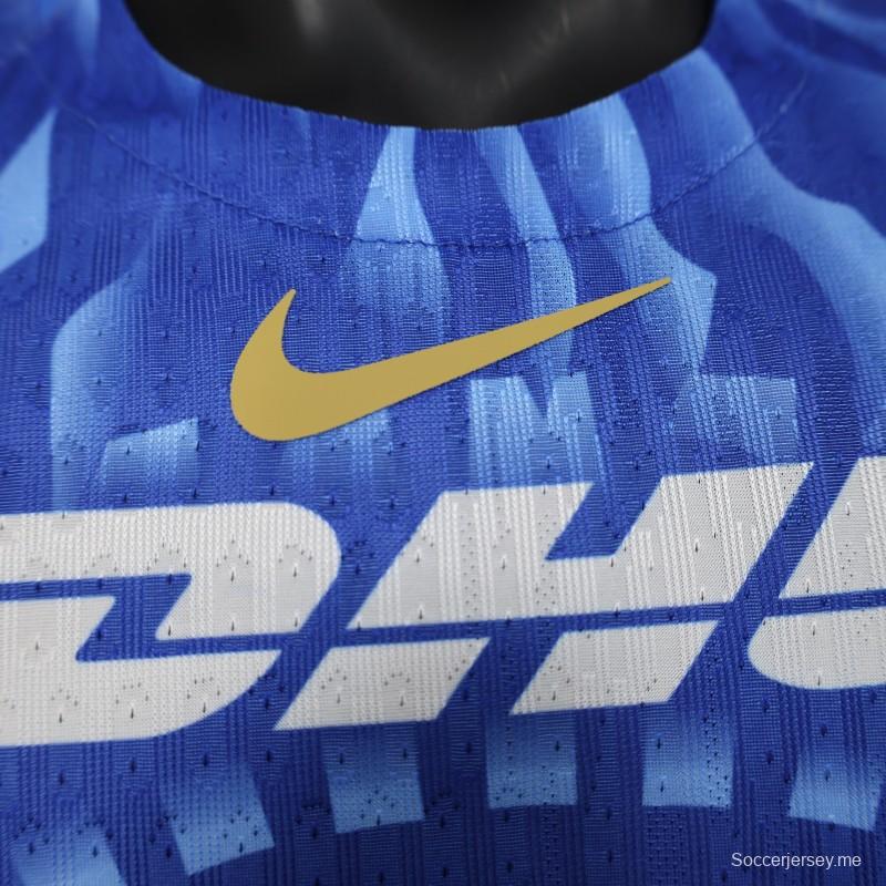 إصدار اللاعب 25/26 قميص بوماس أونام أونام خارج الملعب