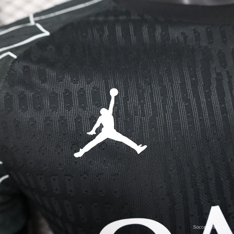 إصدار اللاعب 25/26 قميص حارس مرمى باريس سان جيرمان الأسود