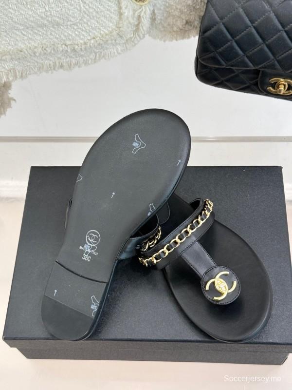 2025 Women Chanel Black Leather Slippers Chain KFY00250