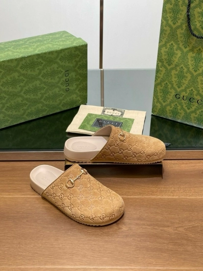 2024 Slippers Gucci Beige Suede Slippers MJ00280
