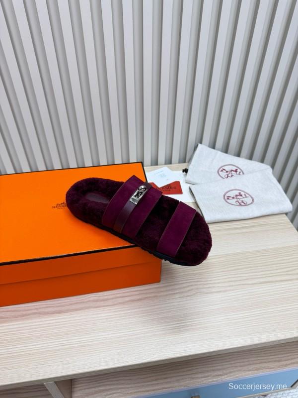2024 Slippers Hermès Burgundy Shearling Sandals 