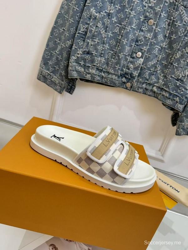 2025 Louis Vuitton White Beige Textile Slippers LY