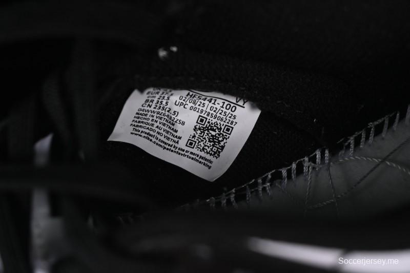 حذاء تزلج نايك SB دانك لو كلاسيك كلاسيك أسود أبيض منخفض الكاجوال - HF5441-100