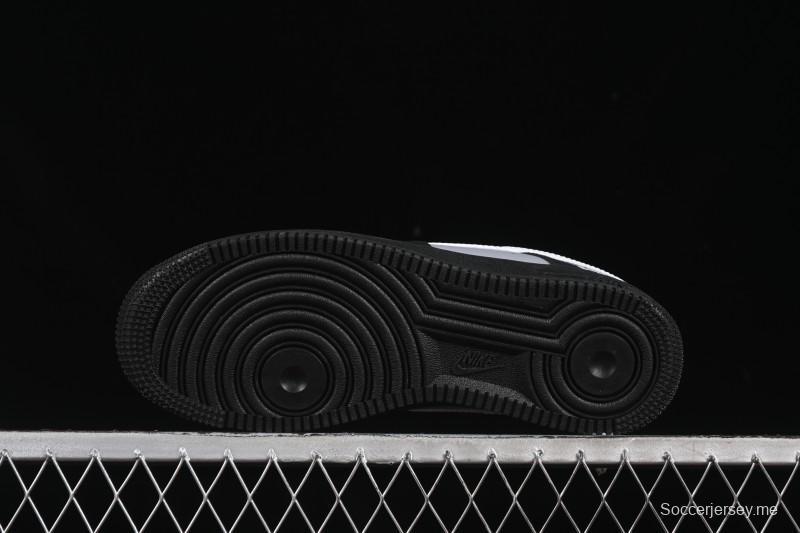 حذاء نايك اير فورس 1 '07 منخفض أسود فضي كورت منخفض الكاجوال - ZH0316-085