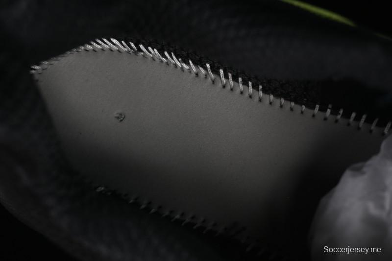 حذاء الجري المبطّن كوم دي غارسون بلاس اير ماكس تي ال 2.5 من نايك - FZ4110-003