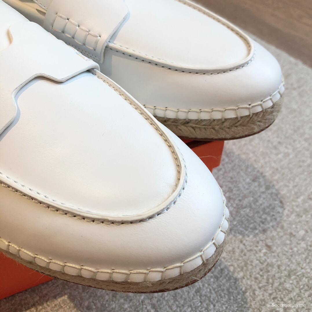 2025 Unisex Hermès White Calfskin Leather Loafers AS00380