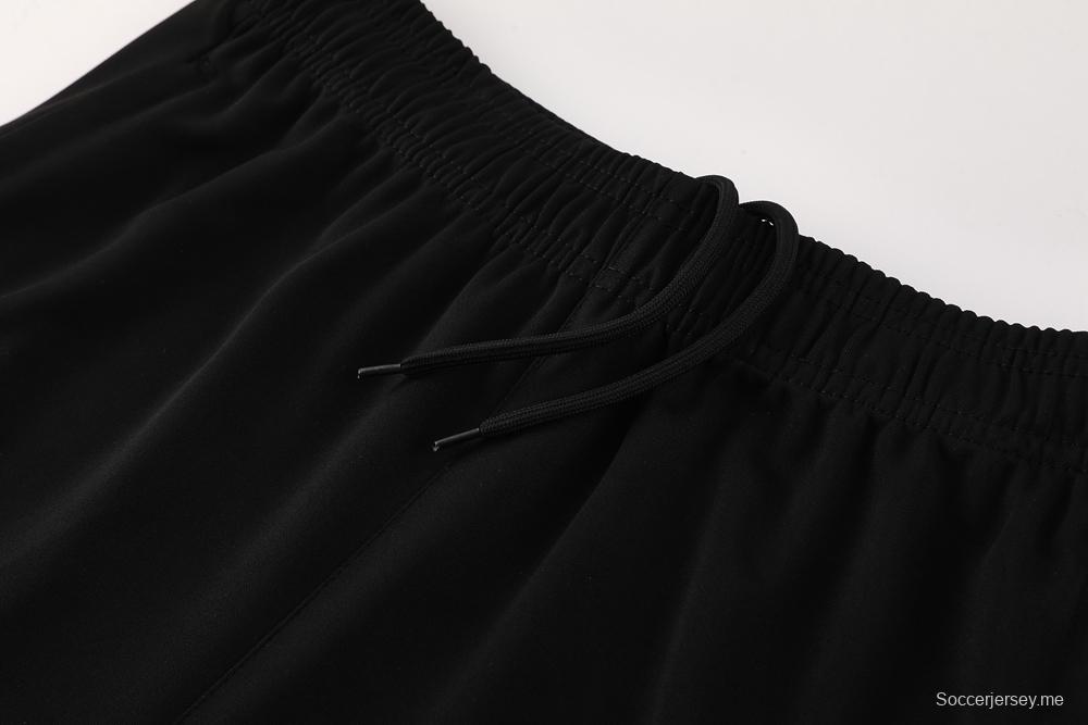 2025 قميص أبيض قصير الأكمام + شورت قصير الأكمام من نايك 2025