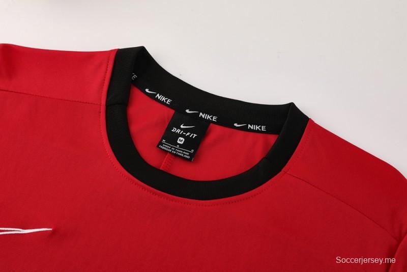 2025 قميص قصير الأكمام أحمر من NIKE 2025 + شورت قصير الأكمام
