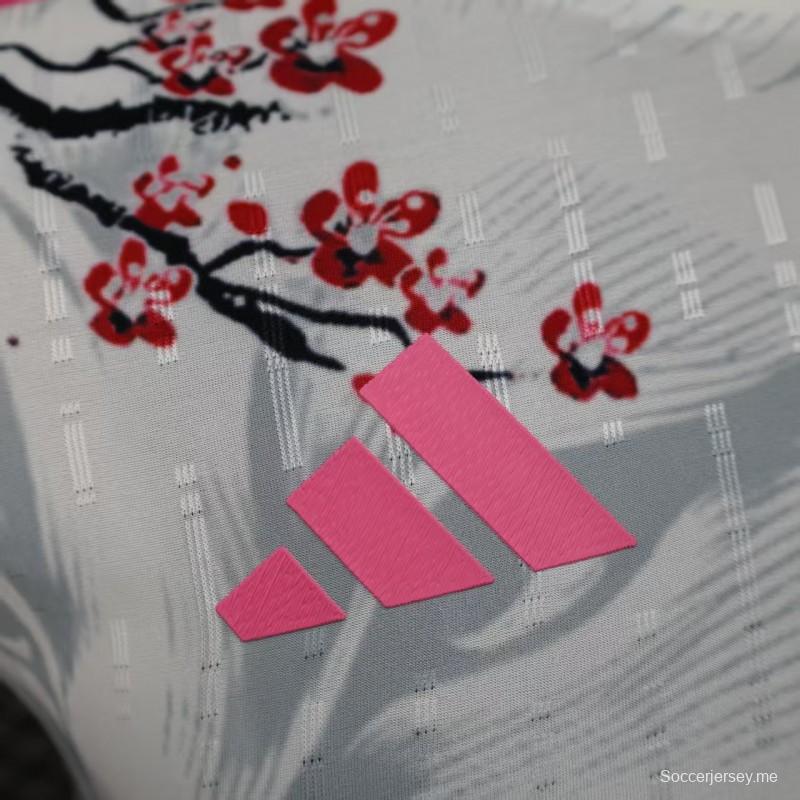 إصدار اللاعب 2025 قميص ياباني أبيض بنقشة الثعلب وأزهار الكرز