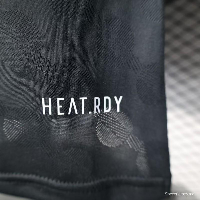 نسخة اللاعب 25/26 ريال مدريد أسود بحواف ذهبية اللون أسود بحواف ذهبية