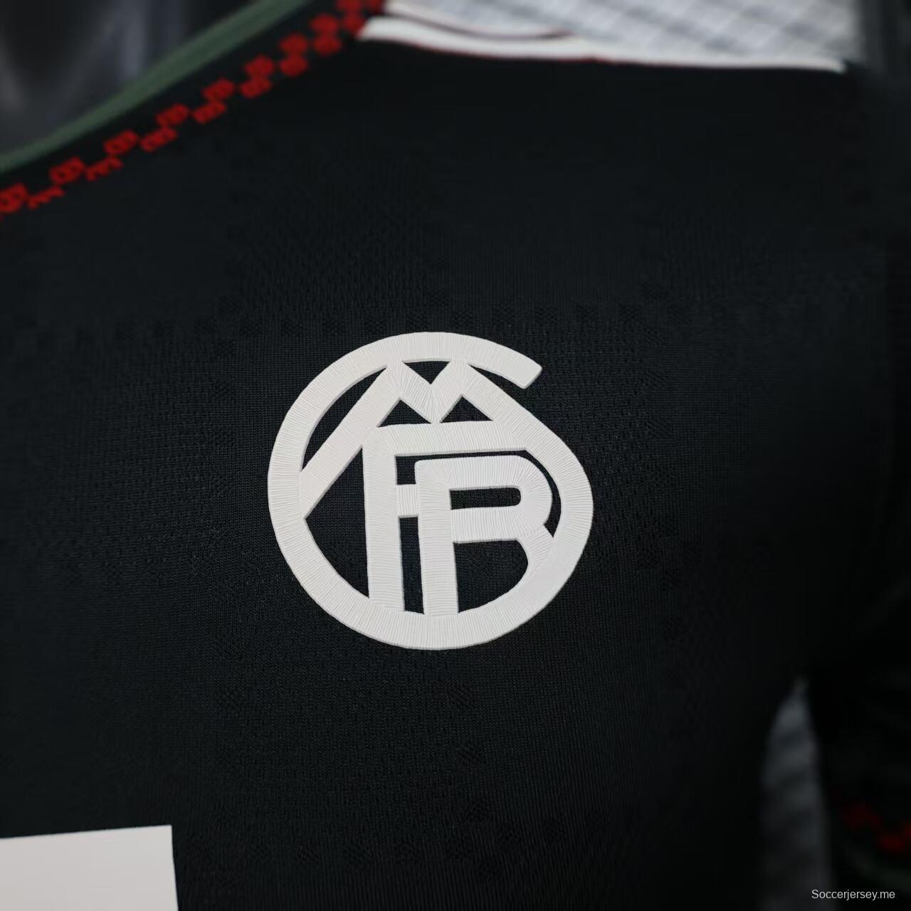 نسخة اللاعب 25/26 قميص بايرن ميونيخ 25/26 مهرجان أكتوبر فيست الأسود