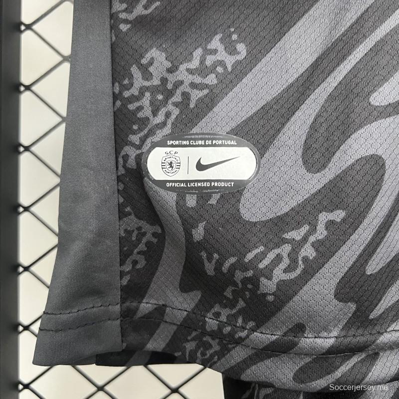 25/26 قميص أسود لحارس مرمى سبورتنج لشبونة للأطفال